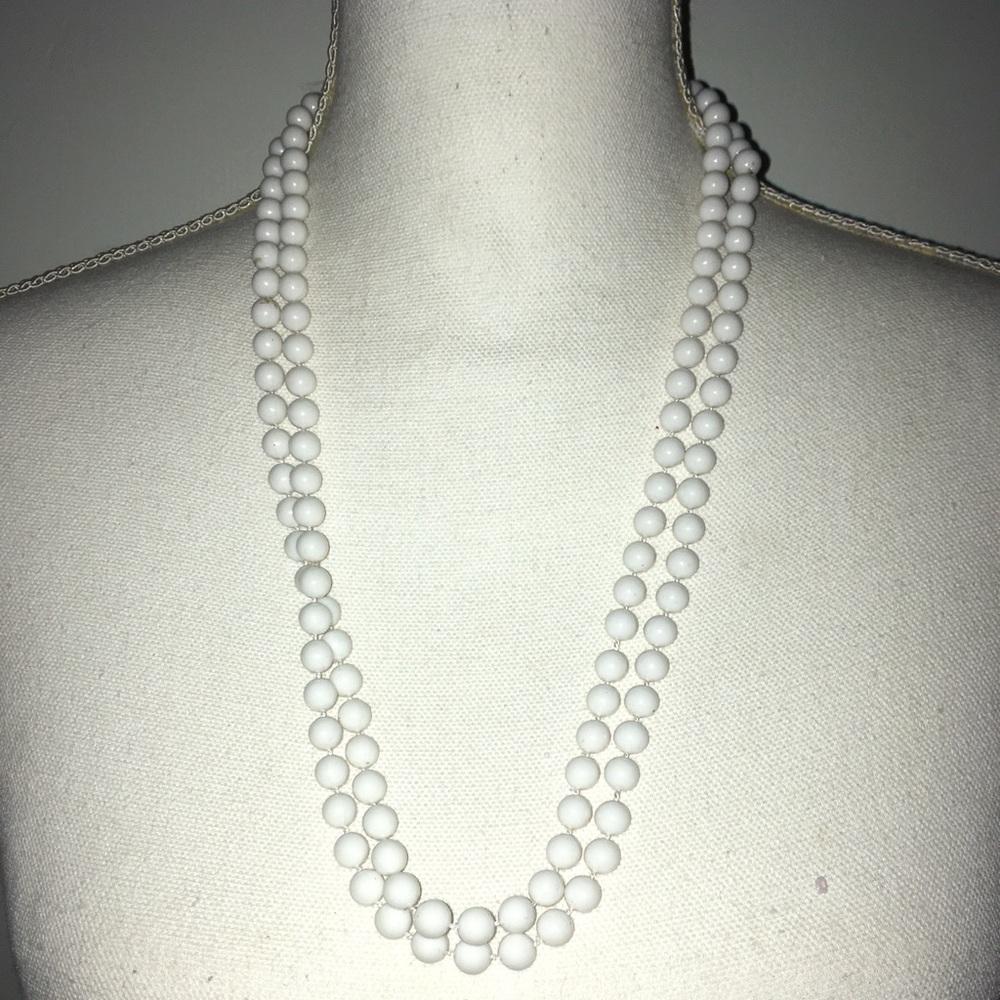 Vintage Classic White Beaded Double-Strand Necklace